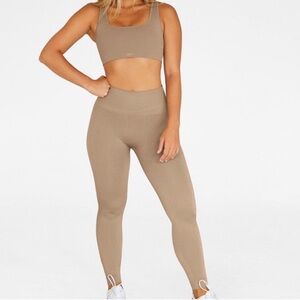 Set Active Sculptflex leggings in sand color